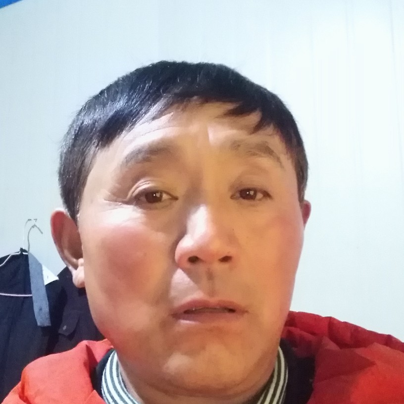 皮带安详大山的照片