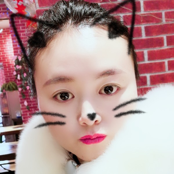 忧心萝莉的照片