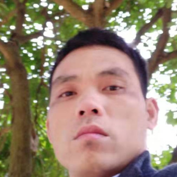 潇洒还黑裤的照片