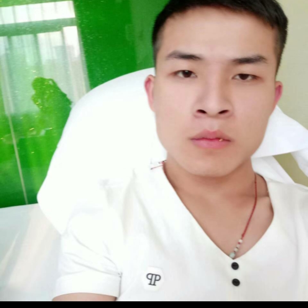 青琯执着的照片