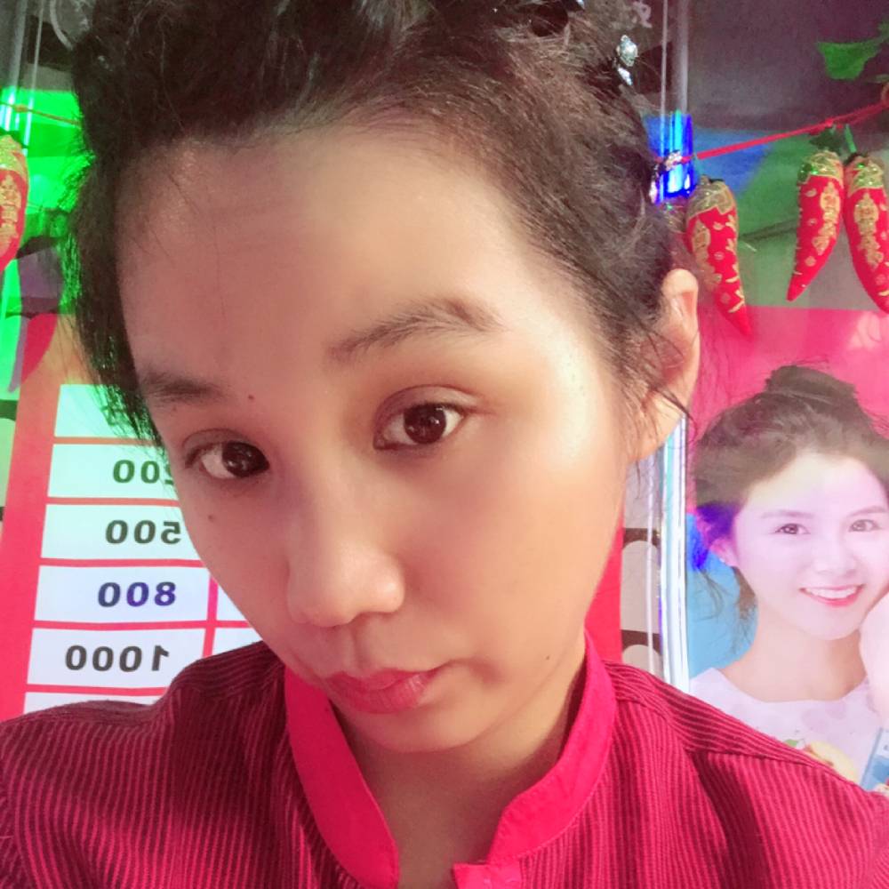 伶俐停止星月的照片