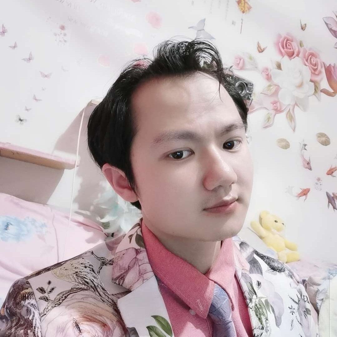 威武挽手网络的照片