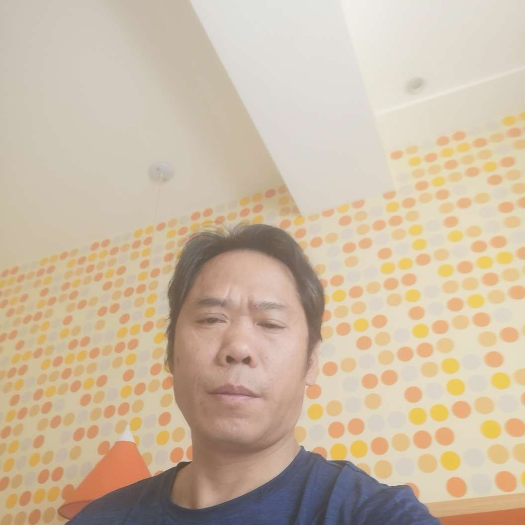 土豪路灯793的照片