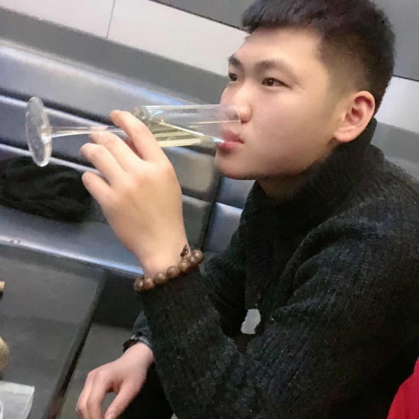 仕灵很爱自己的照片