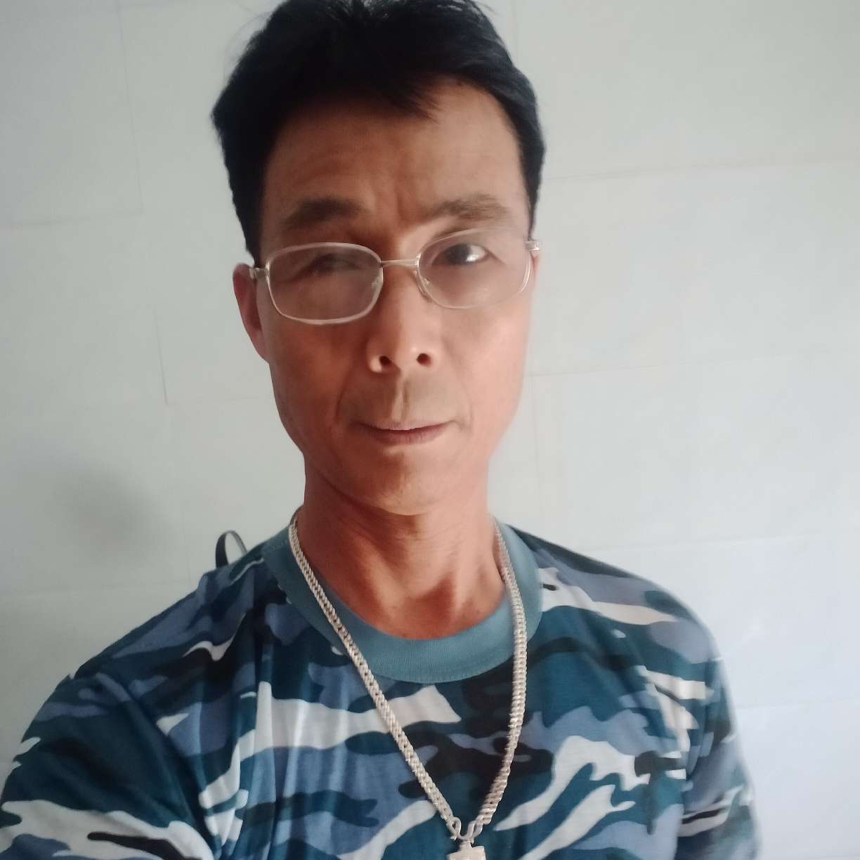 贪玩泪了崖悔的照片