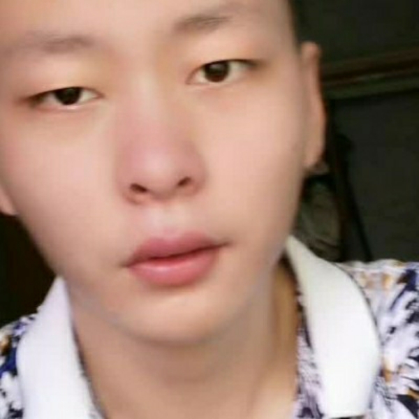 柚子俊秀的照片