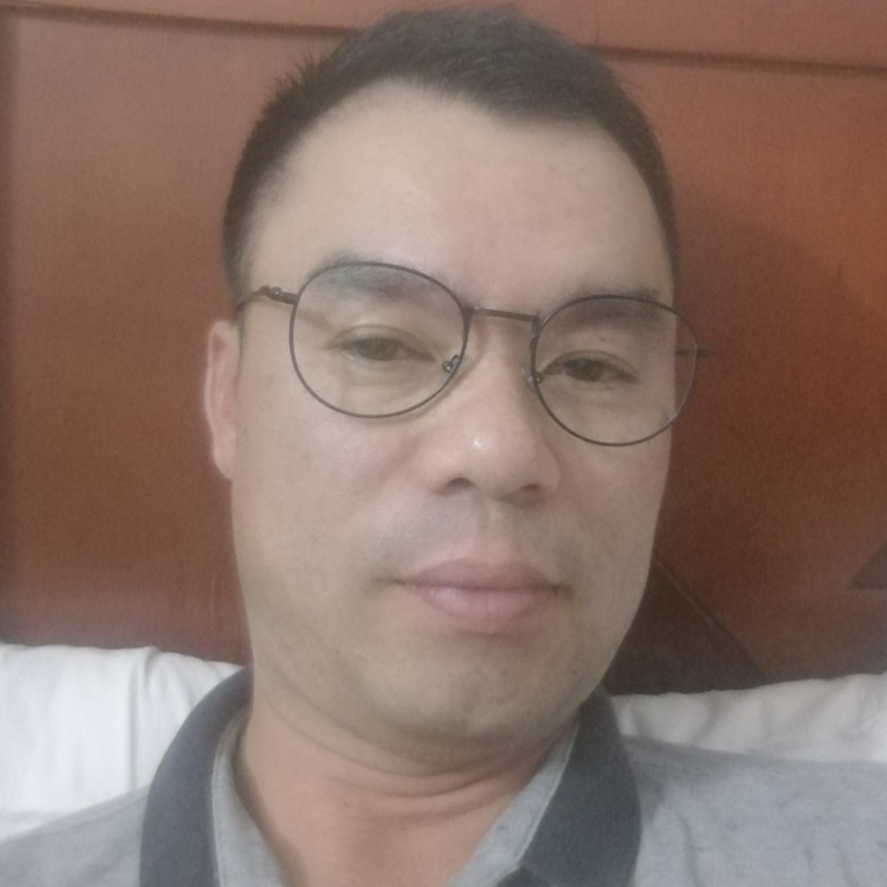 调皮笑星星的照片