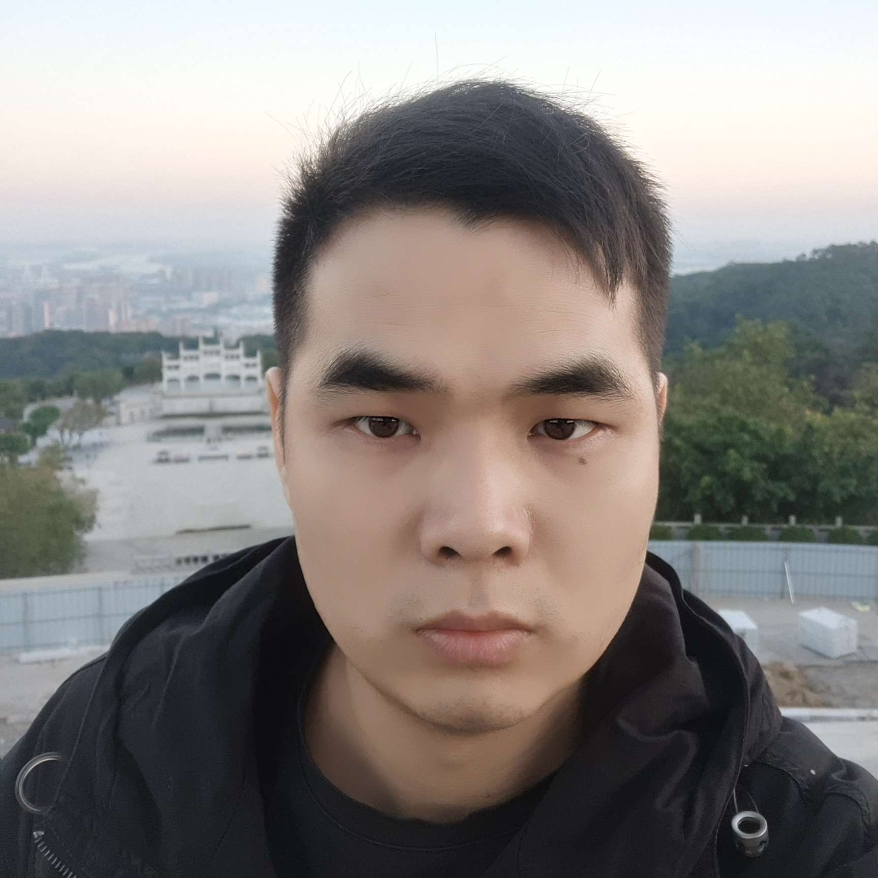 黄敬年的照片