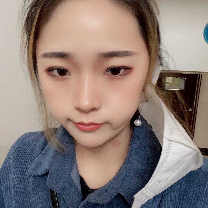贪玩打水蜜桃的照片