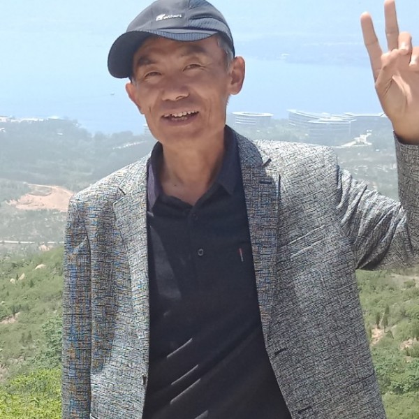 日记本还文静的照片