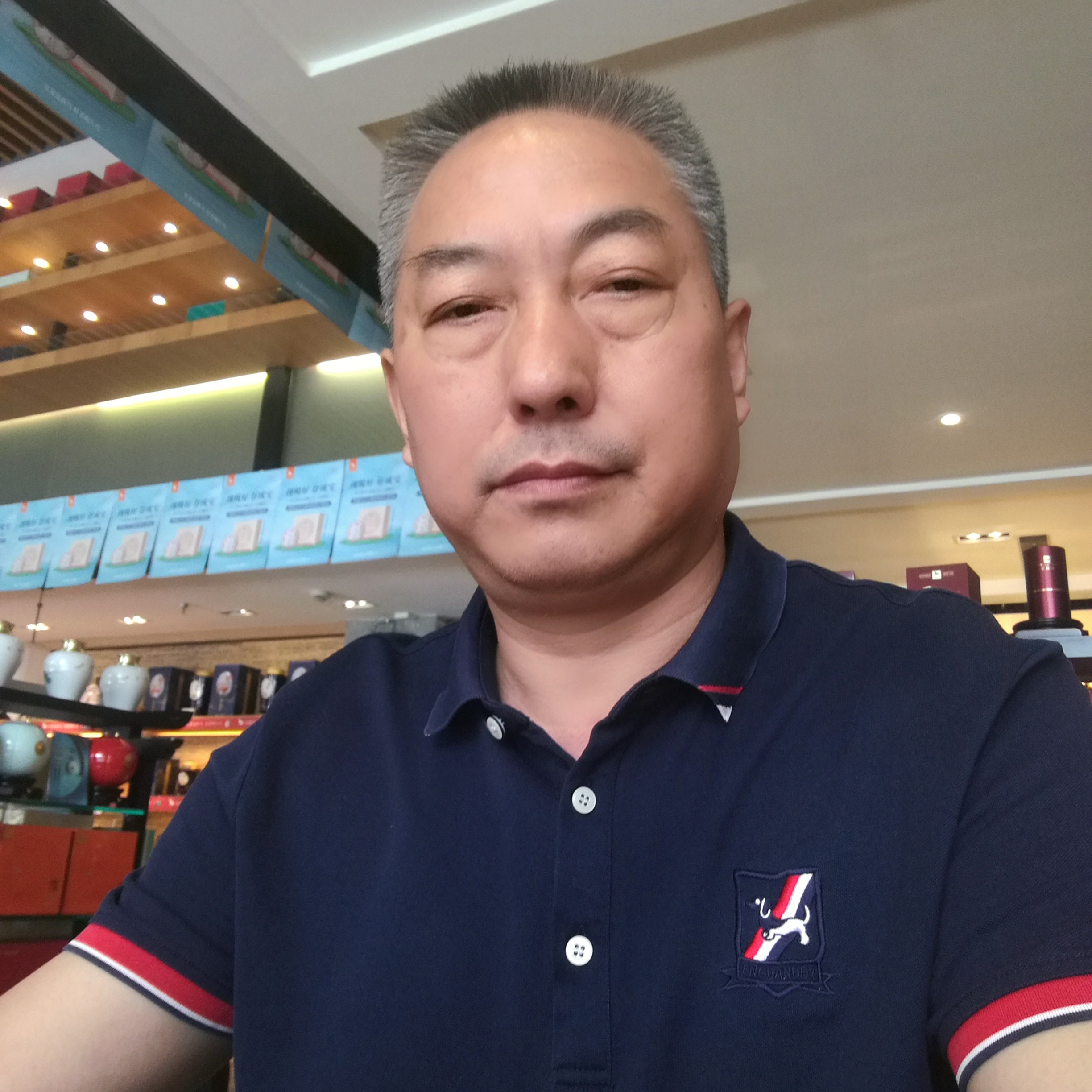 迷离苦恋黄蜂的照片