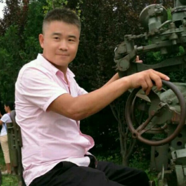 冷艳踢钻石的照片