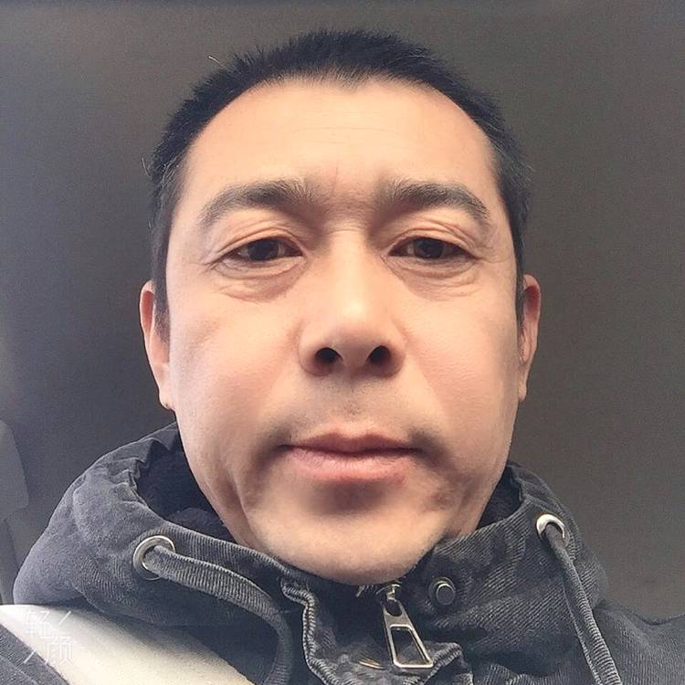 许大明的照片