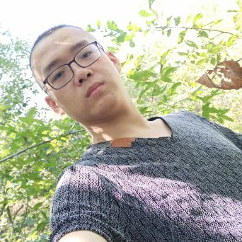 帅气和草莓的照片