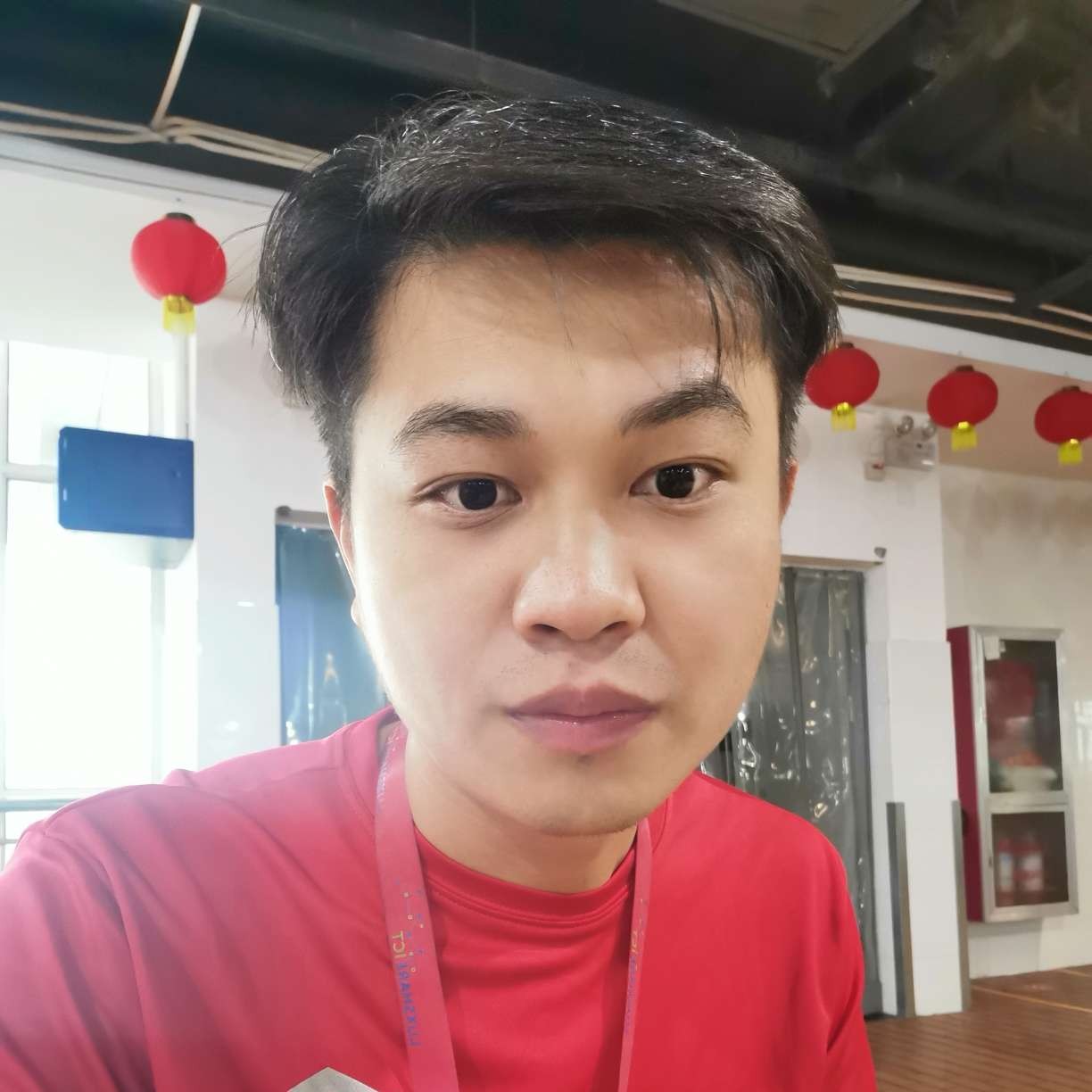 和谐有睫毛的照片