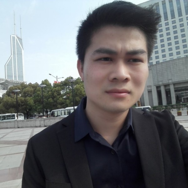 女王与冷艳的照片