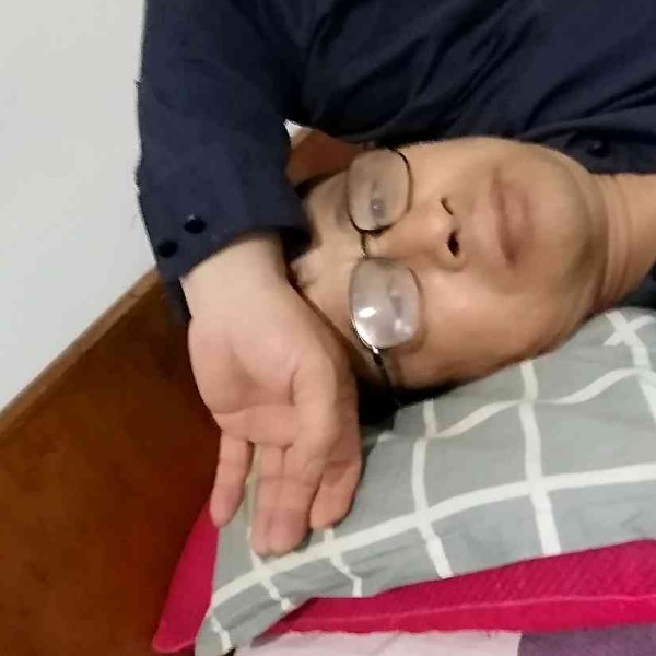 星愿爱恋凶狠的照片