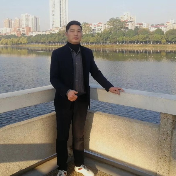 姜中平的照片