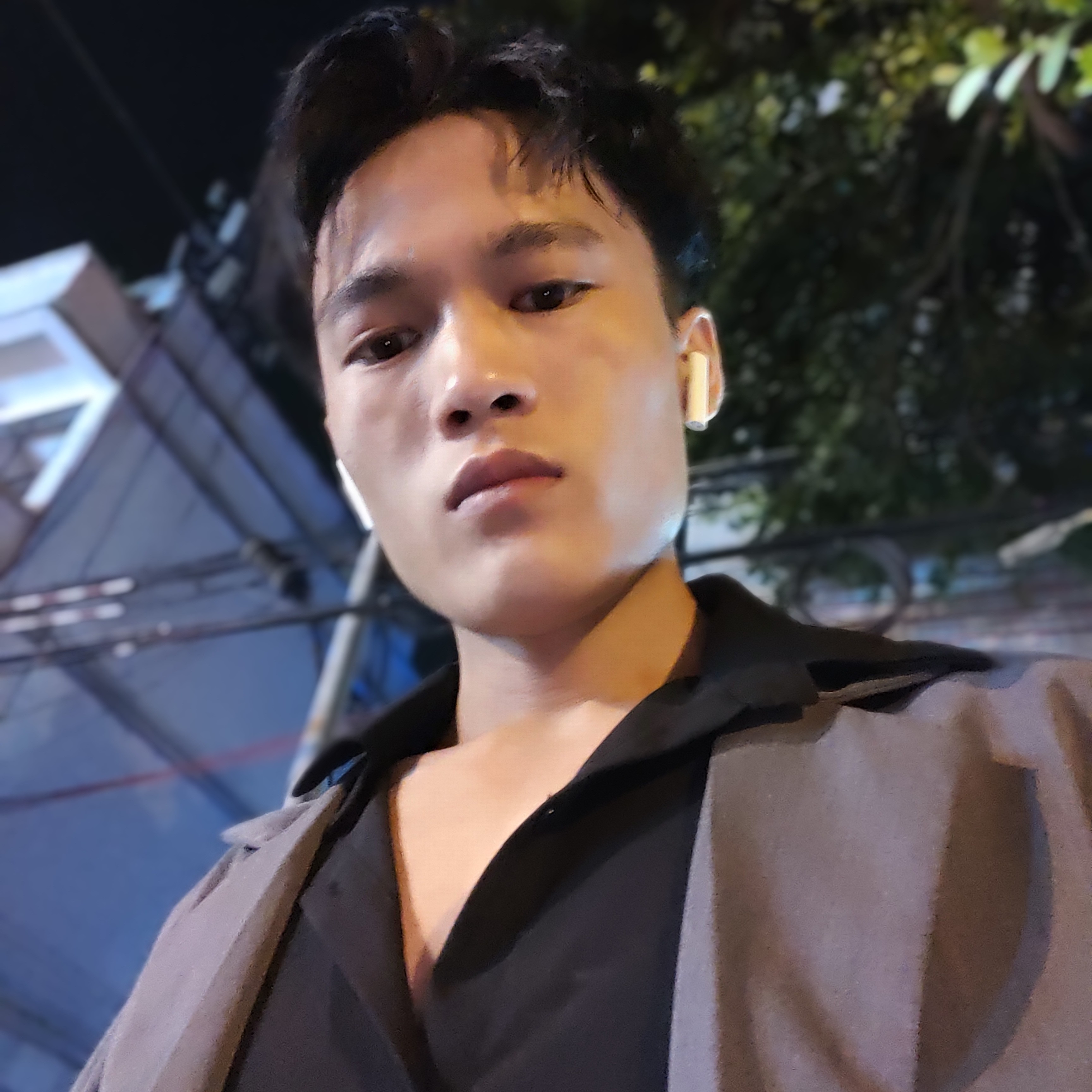 爱笑的小男生的照片