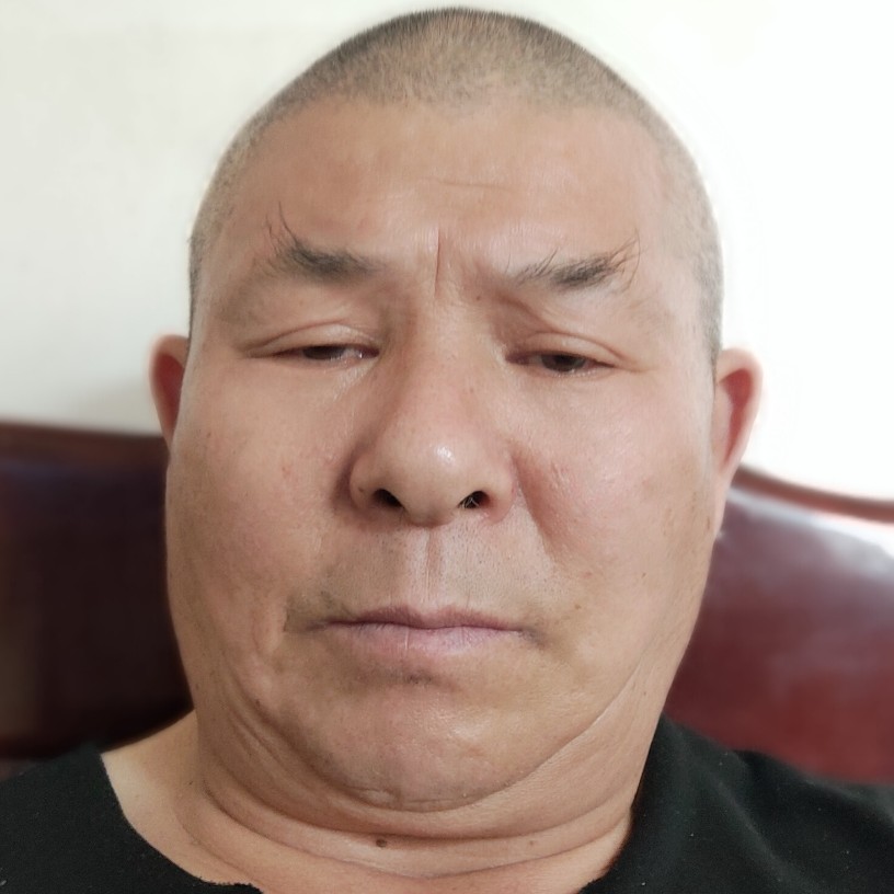 神龙摆伟的照片