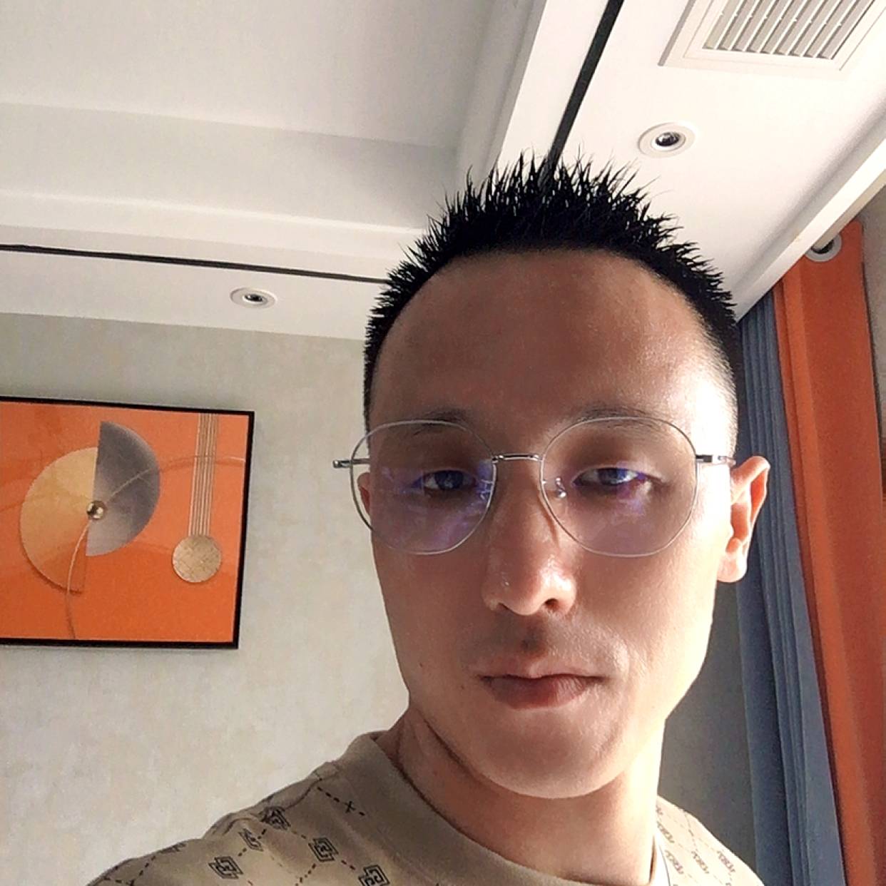 小爱同同学的照片