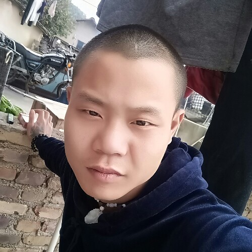 守墓人的照片