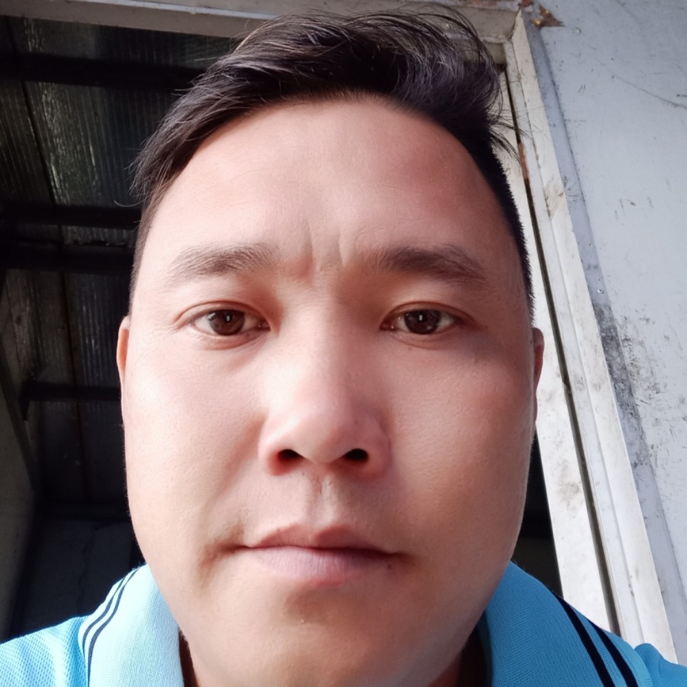 唠叨倾心镜子的照片