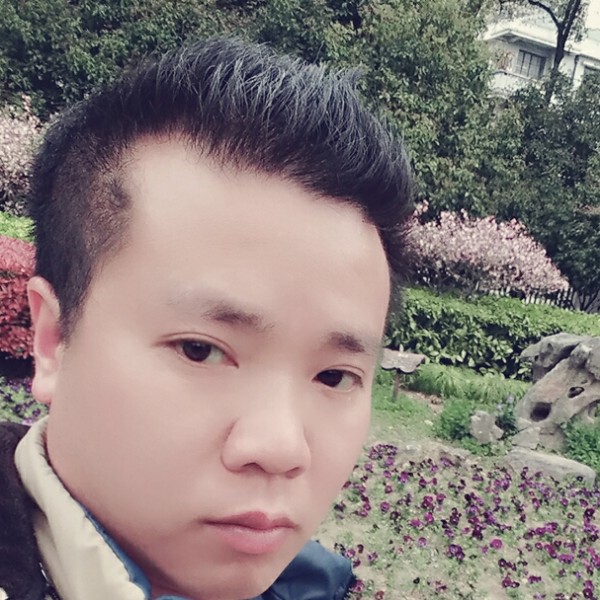 青衫多么沉静的照片