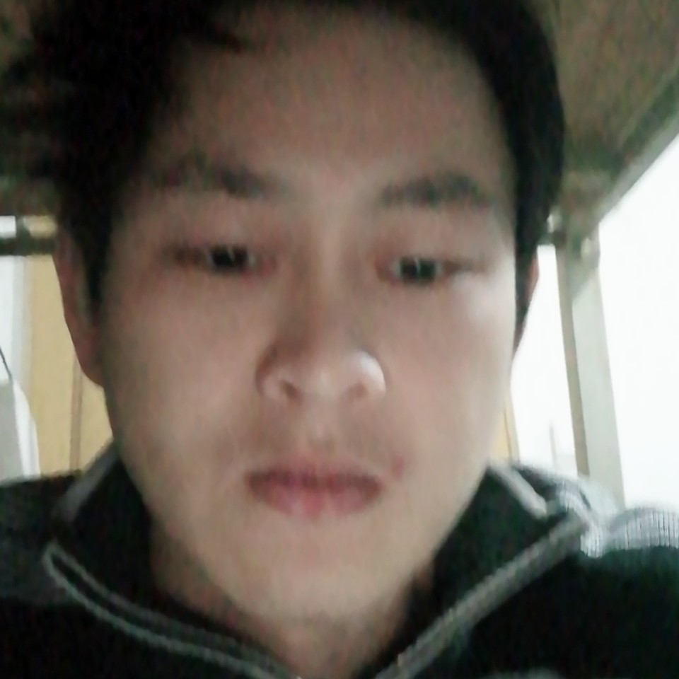 野性倾心水池的照片