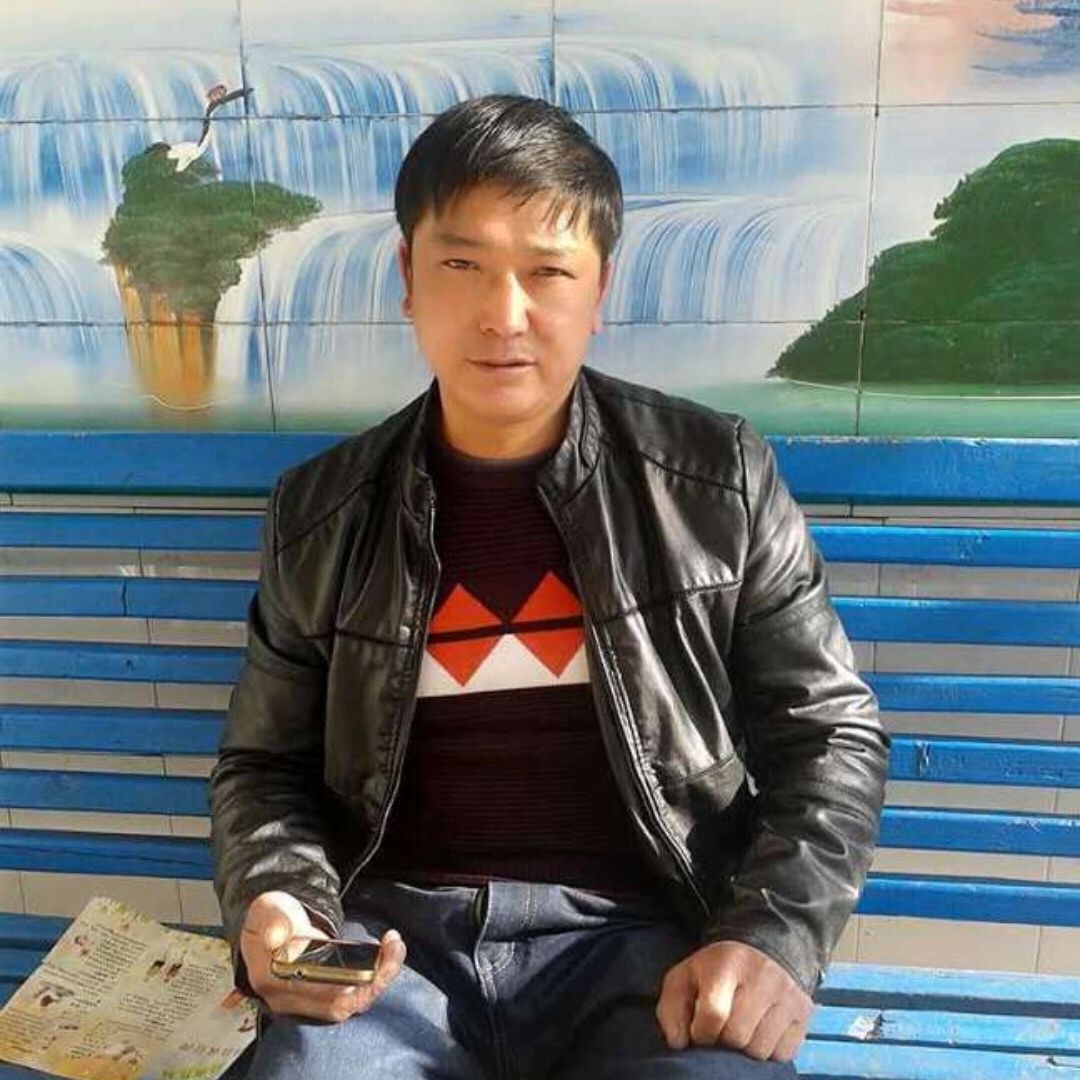 月光深拥明亮的照片
