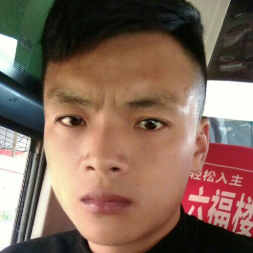 一个有点无聊的人的照片