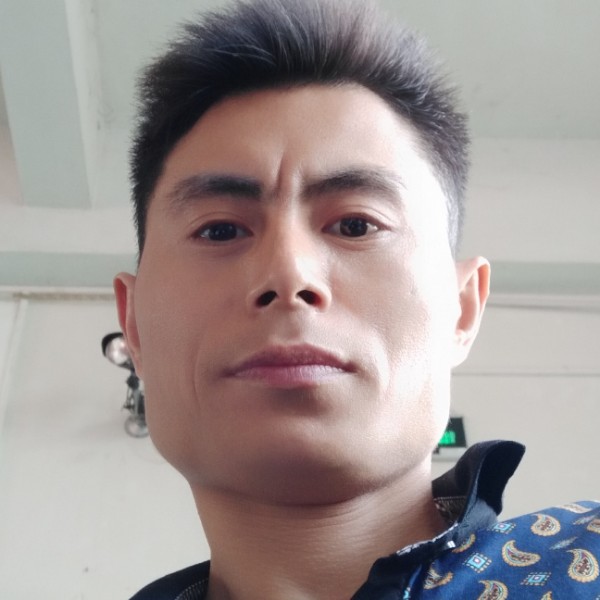 寻找心爱的女孩的照片