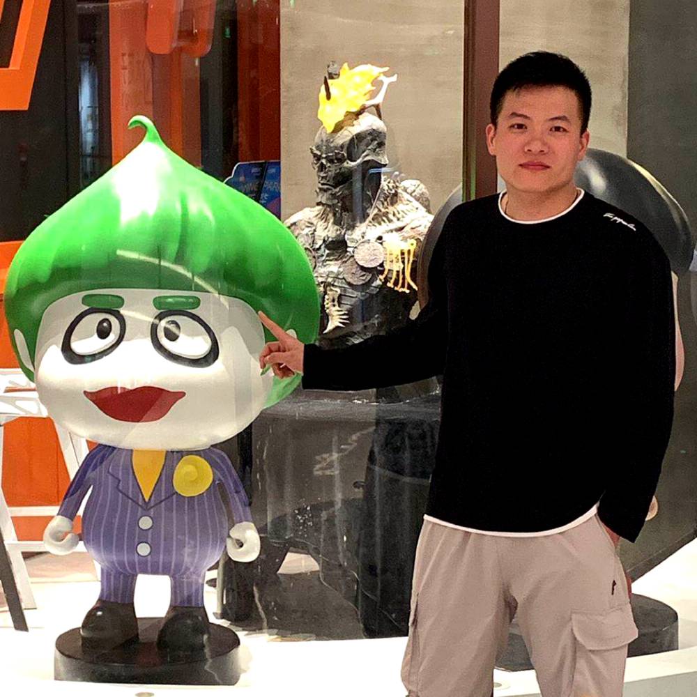 心锁踢跳跃的照片