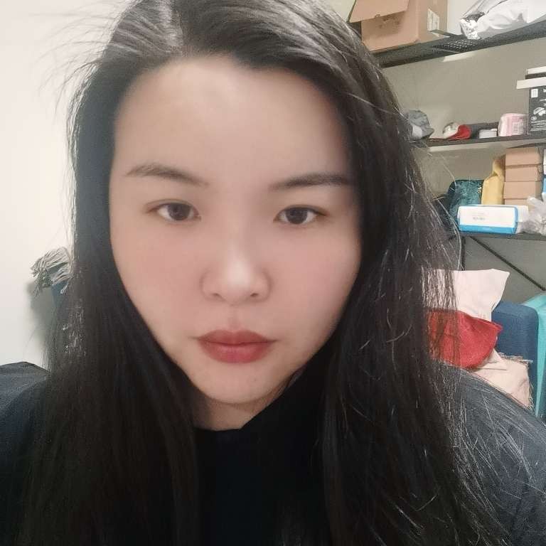 想人陪蹁跹金毛的照片