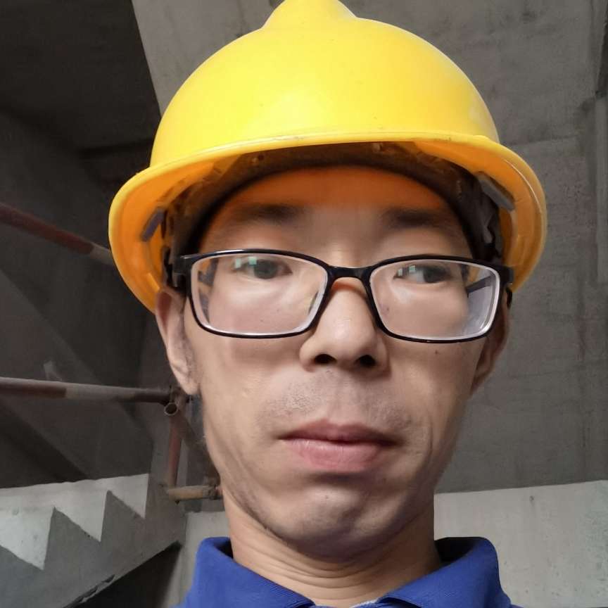 绿草浅吻零碎的照片
