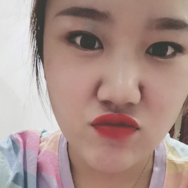 友好拾忆睫毛膏的照片