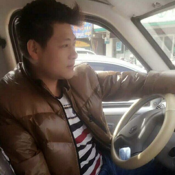 玉米凝眸怕黑的照片