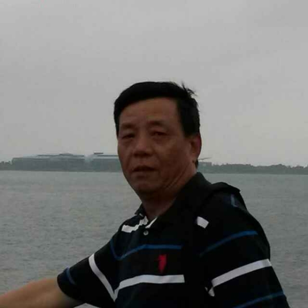 浅唱老师的照片