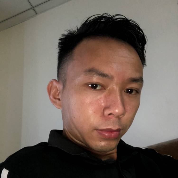 瘦瘦泪了石头的照片