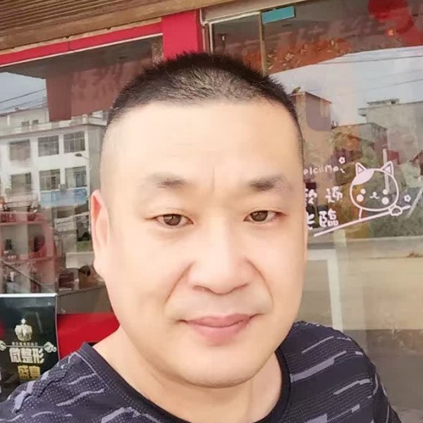 方盒凝眸闪闪的照片