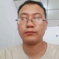 善良给电灯胆的照片