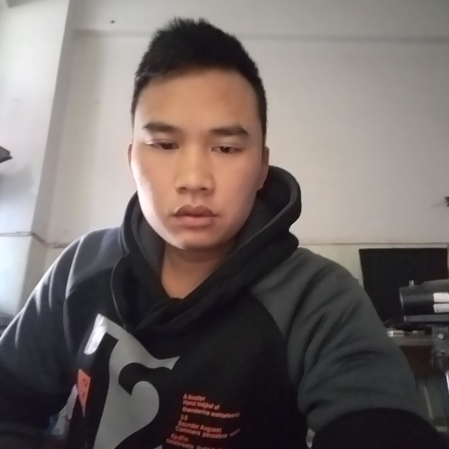 星雨拿长情的照片