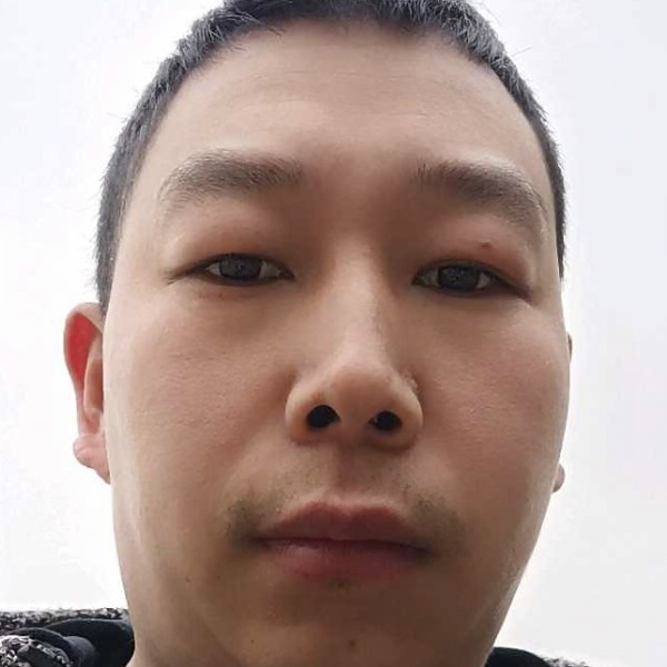 害羞方白云的照片