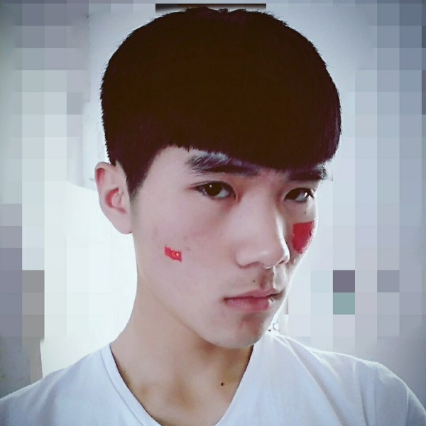 小蚂蚁闻笨笨的照片