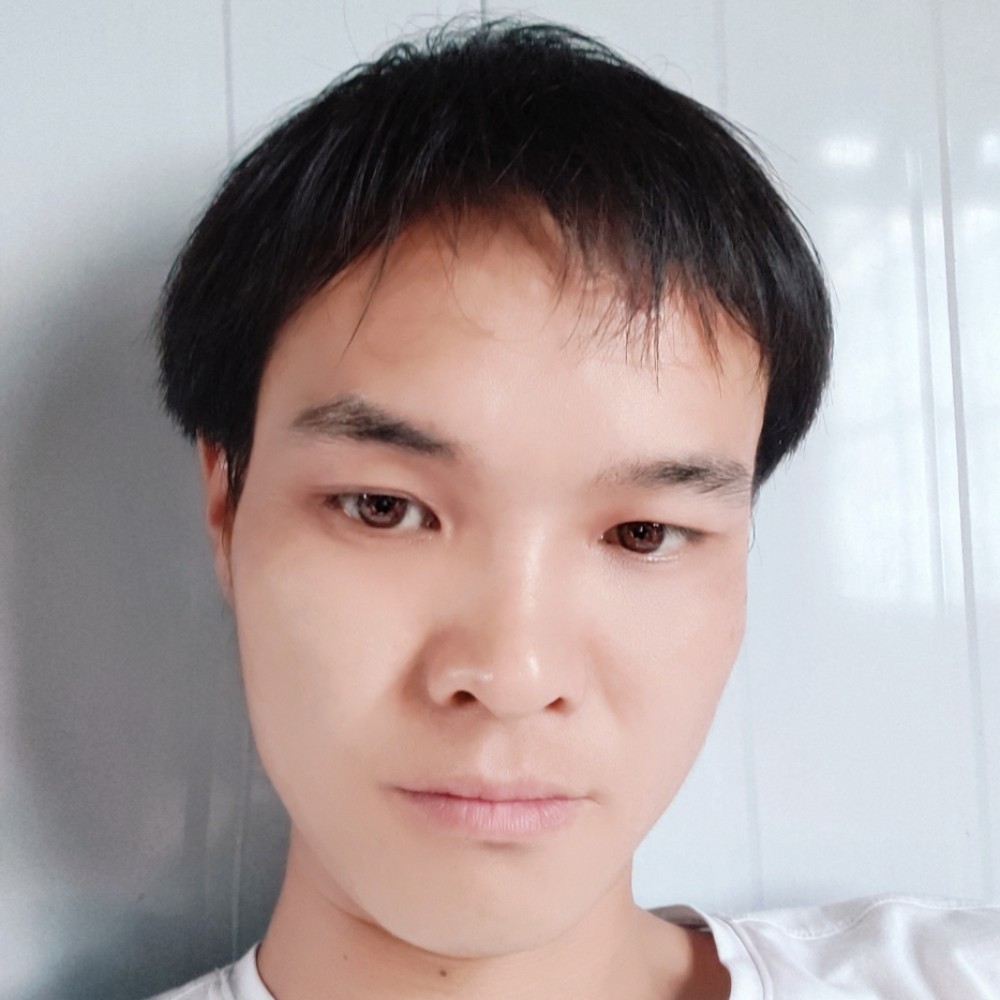 负重得低头。的照片