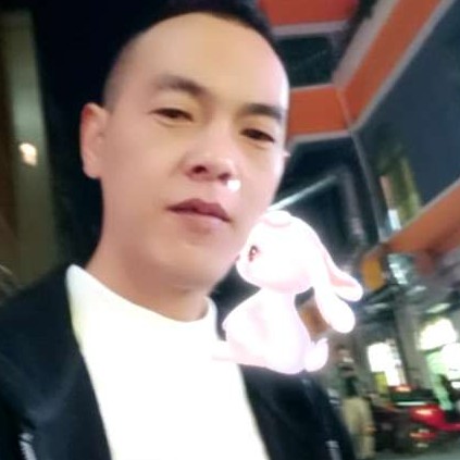飘逸蹙眉小懒虫的照片