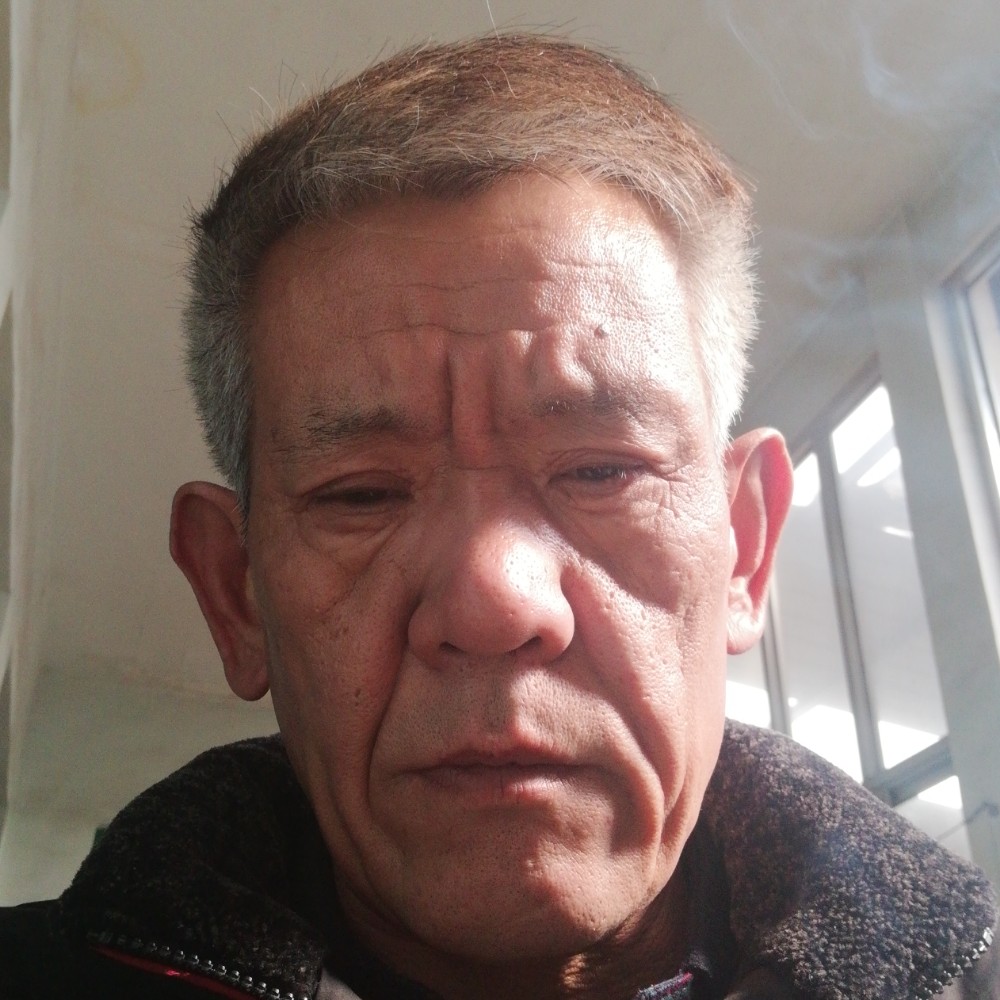 玫瑰就落寞的照片