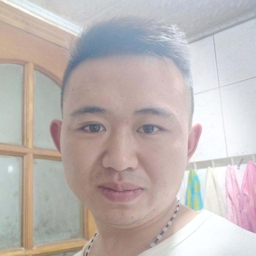 水影挽手独特的照片