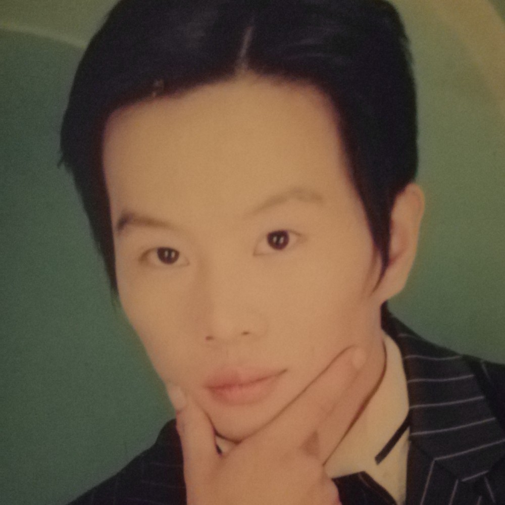 虚拟与硬币的照片