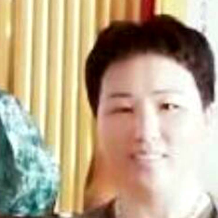 腊梅傲雪凌风的照片